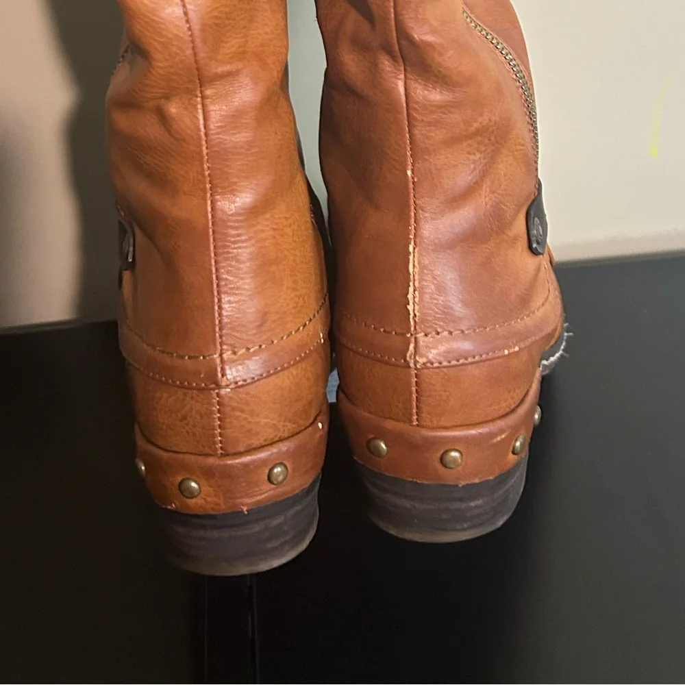 Rieker Brown Riding Boots with Sherpa Lining, Size 39 US 8.5 - Picture 2 of 11